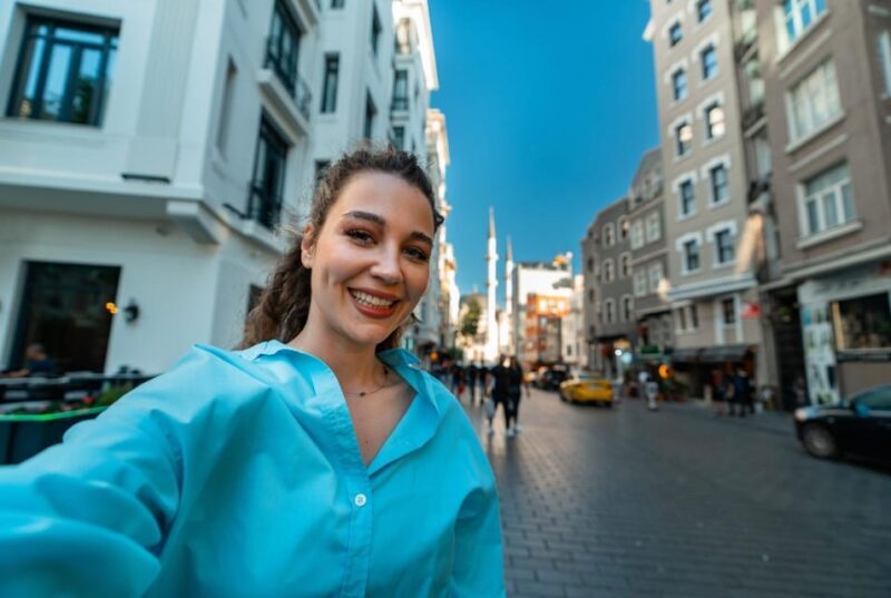 Eyüp Sultan Mosque and Eyüp District Istanbul Walking Tour - A Close Look at the Itinerary and Highlights
