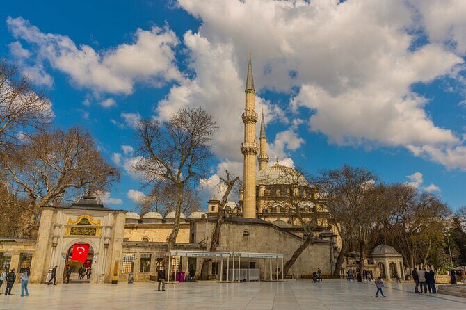 Eyüp Sultan Mosque and Eyüp District Istanbul Walking Tour - Authentic Experiences and Honest Insights from Reviewers