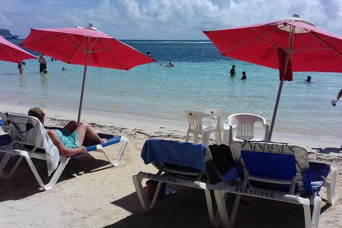 FACILITIES BEACH CLUB For A Day At The Beach At Los Arrecifes Restaurant. - The Price and Its Value