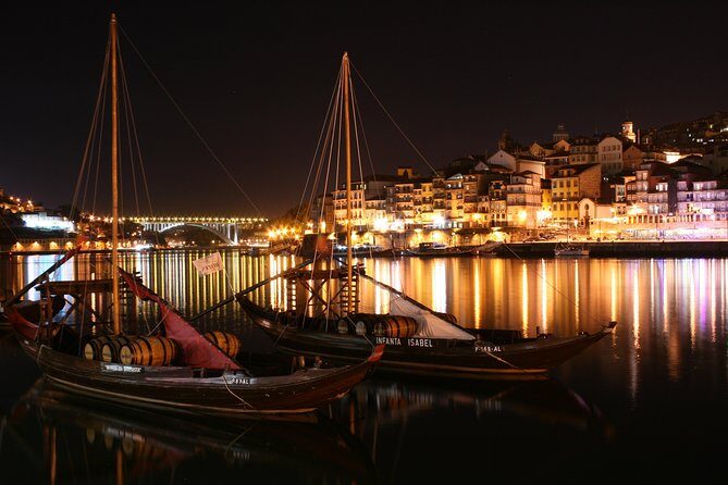 Fado Dinner Show and Night Lights Tour in Porto - Exploring the Itinerary: What to Expect