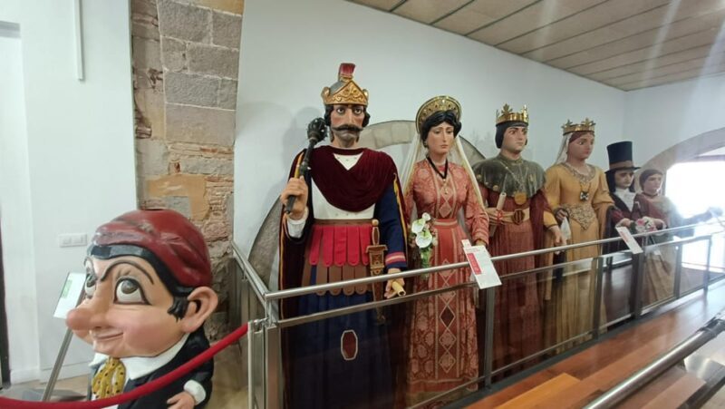 Familly friendly: tailored tapas, giants & Scavenger Hunts! - The Practicalities: What to Expect