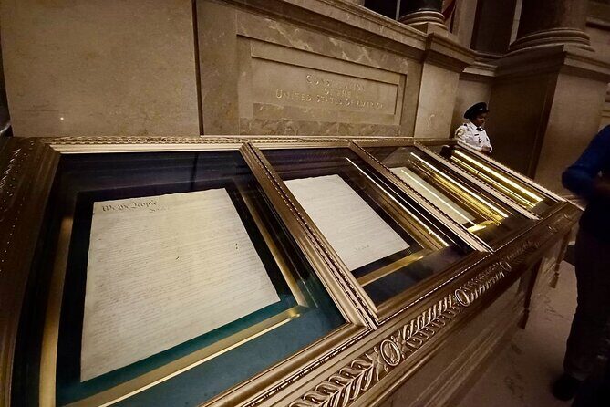 Family Friendly National Archives Building Private Tour - A Closer Look at the Experience