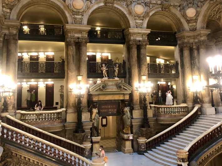 Family-friendly treasure hunt at Opera Garnier - Key Points