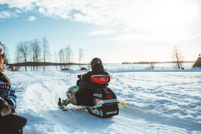 Family Snowmobiling in Rovaniemi, Apukka Resort - What Is the Family Snowmobiling Experience in Rovaniemi?