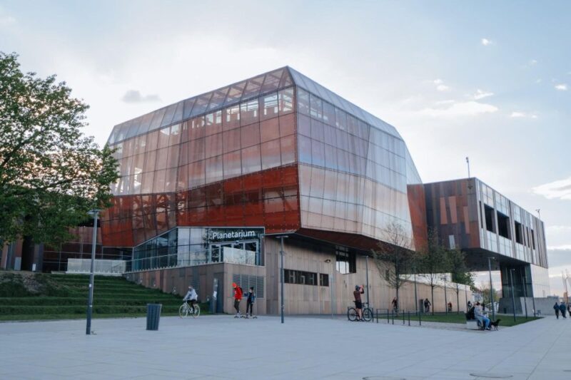 Family Tour of Warsaw Old Town with Fun Activities for Kids - Discovering Warsaw’s Old Town: A Deep Dive into the Itinerary