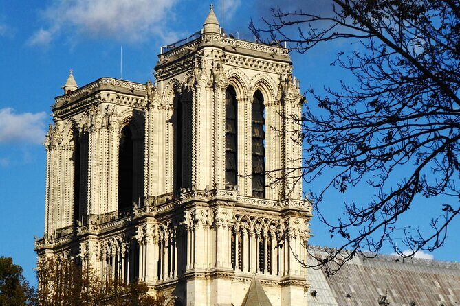 Family treasure hunt from the Panthéon to the Louvre - Why Choose This Treasure Hunt?