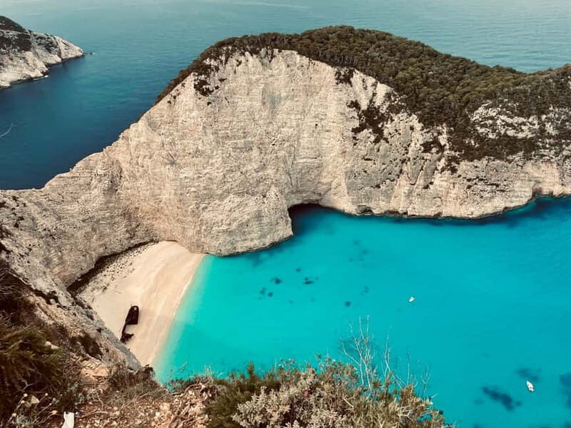 Famous Zakynthos shipwreck -daily cruise - Key Points