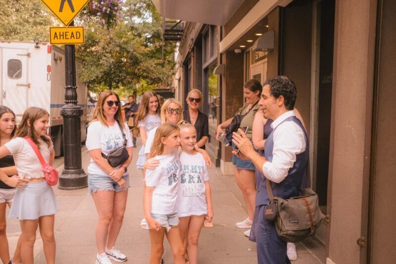 Fan Tribute: Taylor Swift in New York Walking Tour - Key Points