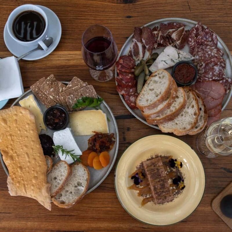 Farmer's Lunch and Arthurs Seat Eagle Cable Car Ride - For 2 - Key Points