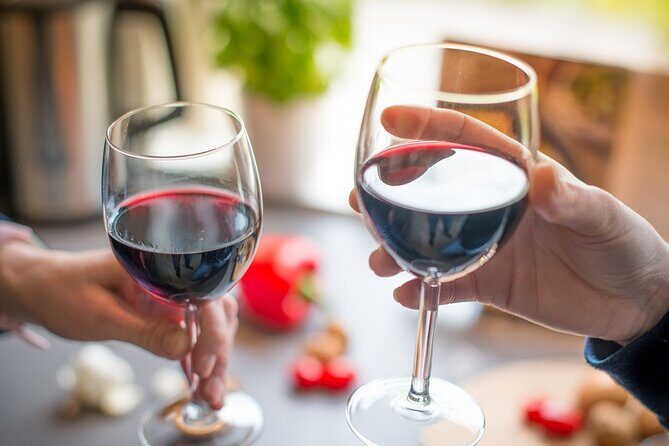 Faro Food Tour & Drinks and City highlights 10 Tastings - FAQs