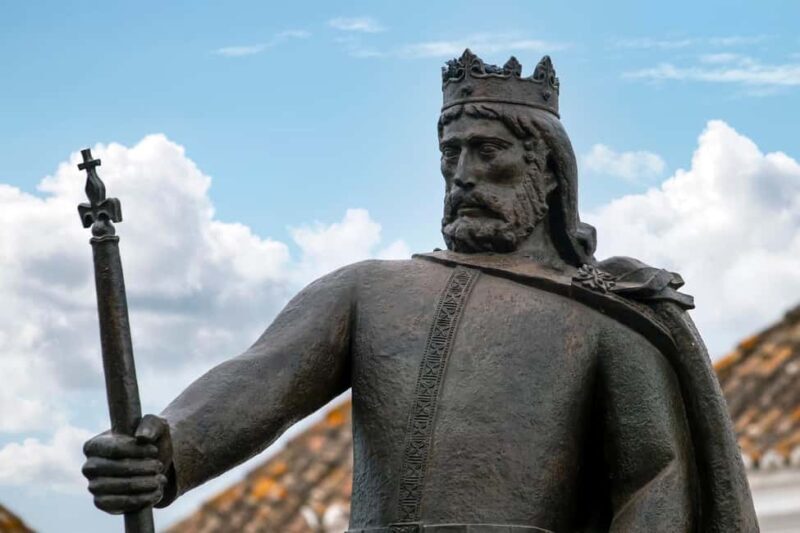 Faro: Private 2-Hour Old & New City Walk with Market Visit - What You Won’t Find Here