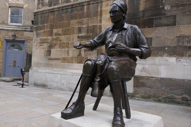 Fashion History Walking Tour in London - Authentic Insights from Reviewers