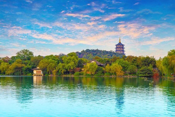 Fast Pass Priority: Hangzhou Essential Day Tour with Authentic Lunch - The Itinerary: A Well-Curated Mix of Sights and Experiences