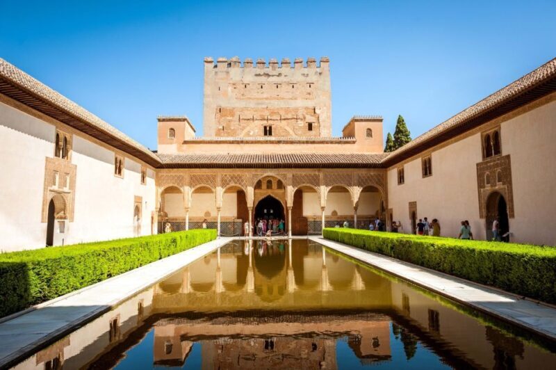 Fast-Track Alhambra & Nasrid Palaces Guided Tour - An In-Depth Look at the Tour Experience