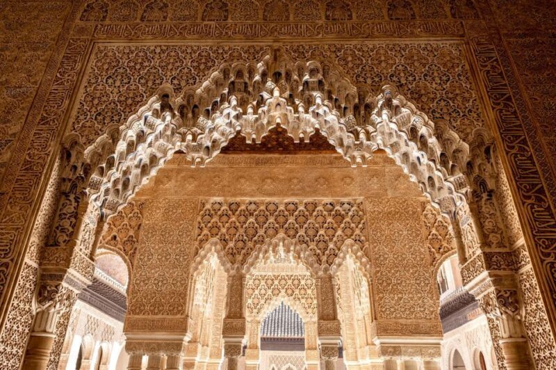 Fast-Track Alhambra & Nasrid Palaces Guided Tour - What You Can Expect