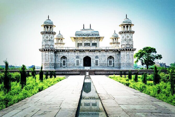 Fatehpur Sikri and Taj Mahal Day Trip from Jaipur - FAQs