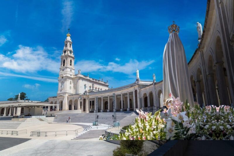 Fátima, Batalha, Nazaré and Óbidos: Day Trip From Lisbon - Key Points