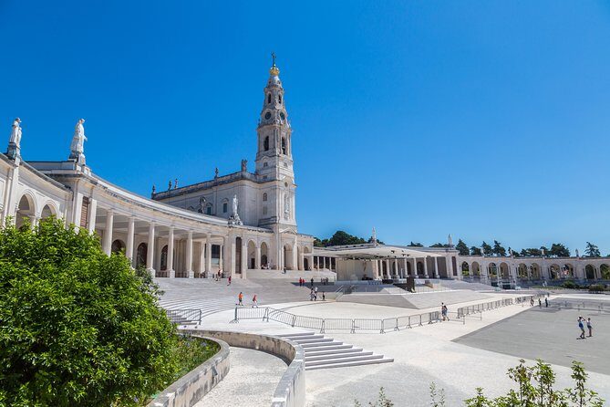Fatima Batalha Nazaré Óbidos Small Group Tour From Lisbon - Price and Value