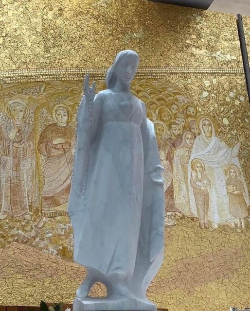 Fátima Day Trip from Lisbon Small Groups - Delving into History and Faith