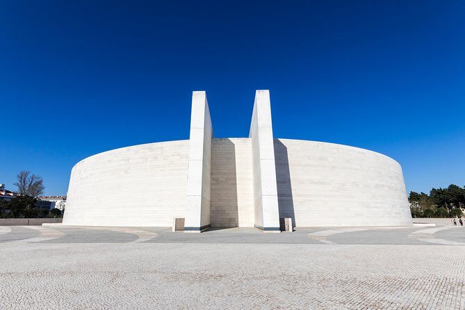 Fátima Half Day Private Tour Lisbon w/ Optional Candle Procession - Who Should Consider This Tour?