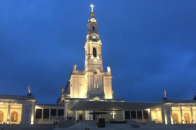 Fátima Message Private Tour with Candle Procession from Lisbon - What Makes This Tour Stand Out?