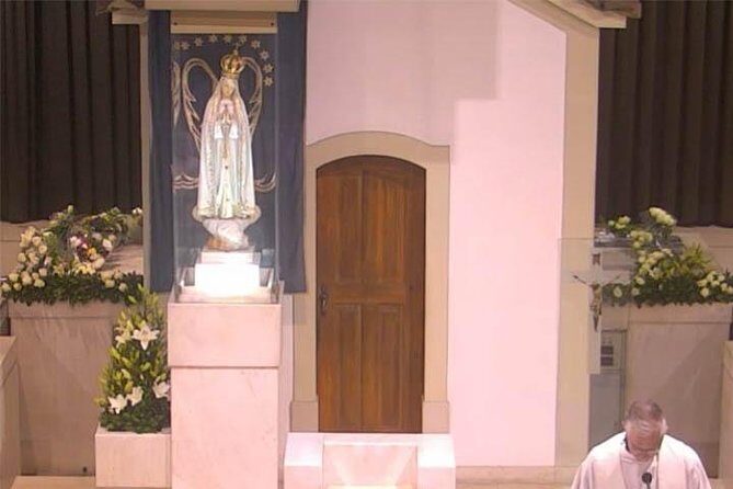 Fátima Message Private Tour with Candle Procession from Lisbon - FAQs