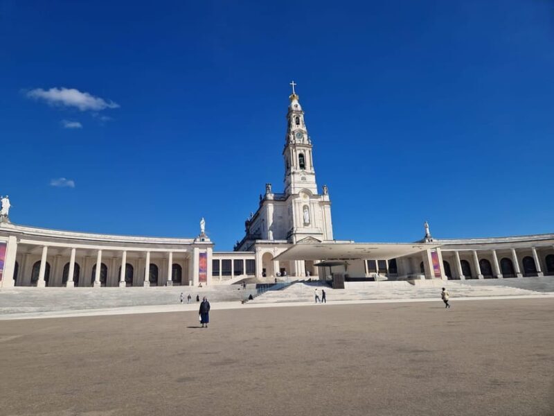 Fatima Sanctuary and Pastorinhos Village Day Trip from Porto - Exploring Pastorinhos Village
