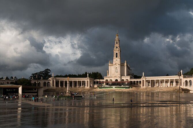 Fatima Sanctuary and Pastorinhos Village Private Tour From Porto - A Closer Look at the Itinerary