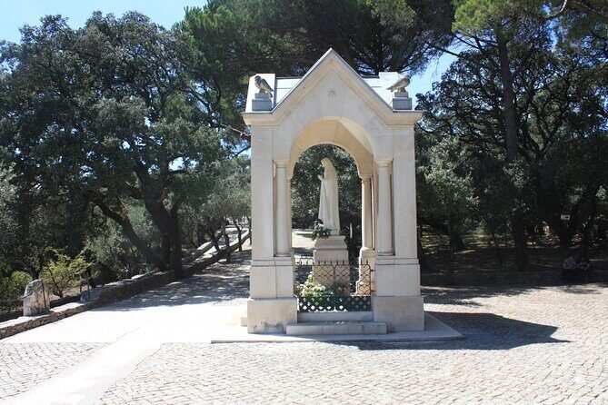 Fatima Spiritual Full Day Private Tour from Lisbon - Practical Considerations