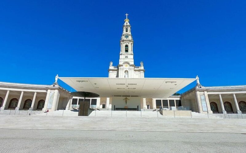 Fátima :the most important religious cathedral in Portugal - An In-Depth Look at the Fátima Day Tour
