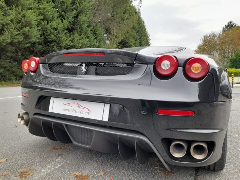 Ferrari driving experience in Braga - FAQ