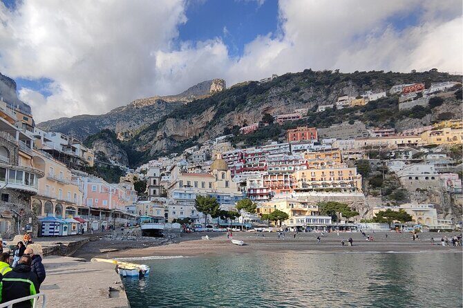 Ferry Journey between Positano and Salerno - References