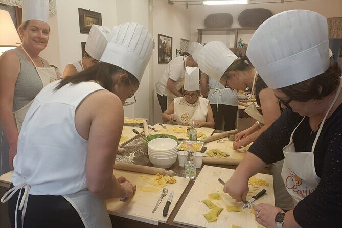 Fettuccine & Ravioli Class in Assisis Home-Style Cooking School - Key Points