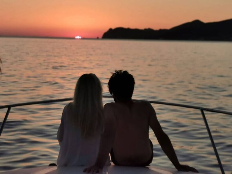 Fira: Private Day Cruise with BBQ, Drinks, & Hot Springs - The Itinerary in Detail: What to Expect