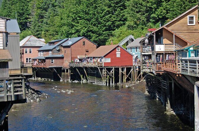 Fish Tales & Ales - 90 minute Historical Walking Tour of Fishing Fleet and Bars - Key Points