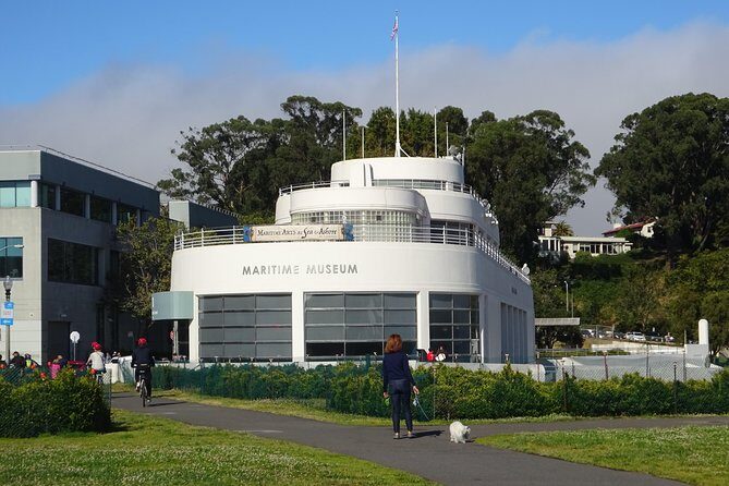 Fisherman's Wharf Self-Guided Walking Tour and Hunt - FAQs
