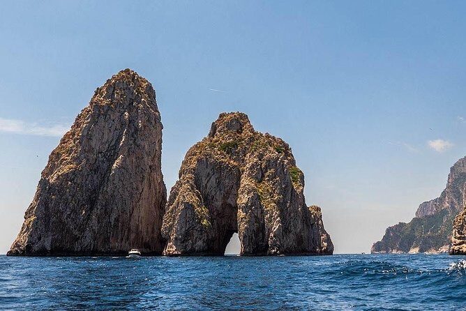 Fishing in the Bay of Sorrento and Capri - An In-Depth Look at the Experience