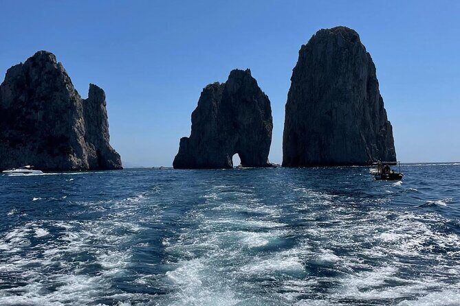 Fishing Tour from Sorrento to Capri - An In-Depth Look at the Sorrento to Capri Fishing Tour