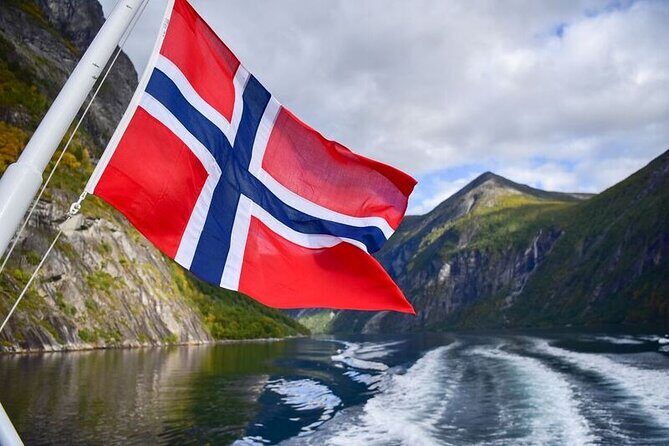 Fjord Sightseeing Tour by Boat in Geiranger - Practical Tips and Considerations