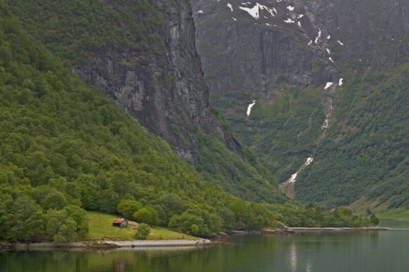 Fjords: Private Trip with Train and Cruise Ride - Starting the Day: Comfortable Pickup and Private Transport