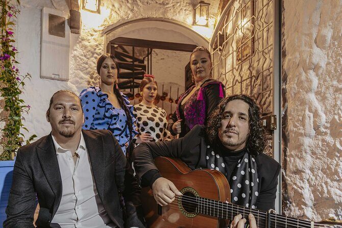 Flamenco show at Cueva Los Amayas, in Sacromonte - Who Should Book This Flamenco Show?