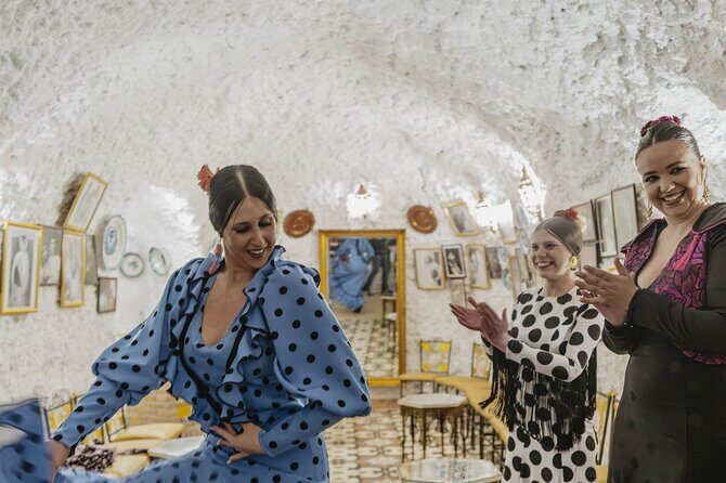 Flamenco show at Cueva Los Amayas, in Sacromonte - The Sum Up