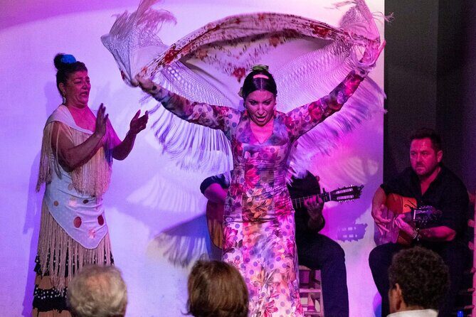 Flamenco show at the foot of the Giralda in Seville - FAQ