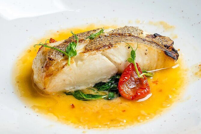 Flamenco Show & Special Menu at Torres Bermejas in Madrid - Practical Tips for Visitors