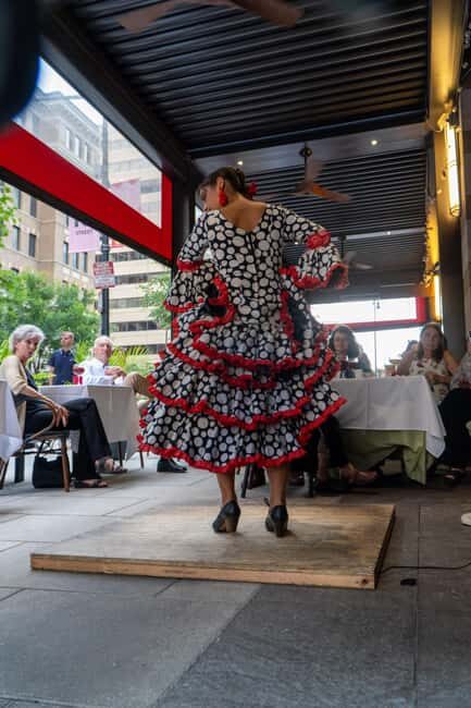 Flamenco Show with Dinner and Sangria - Key Points