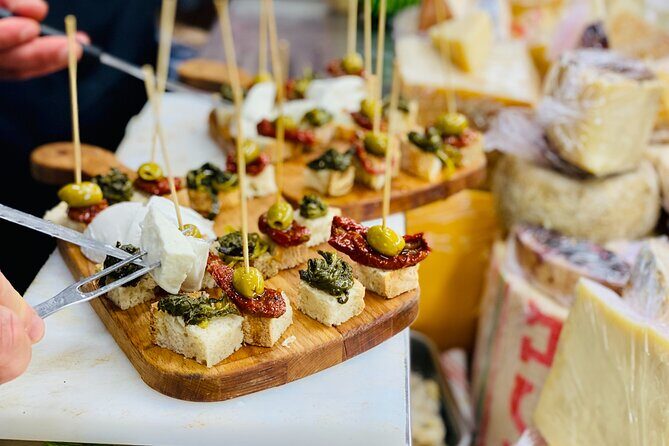 Flavors of Naples Decumani Street Food and Sightseeing Tour - Authenticity and Guide Expertise