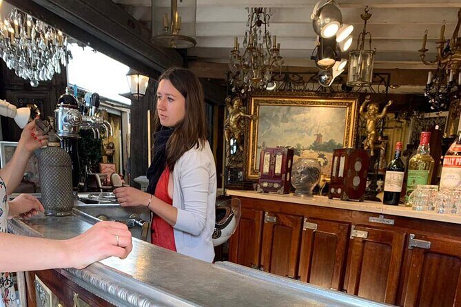 Flea Market Secrets near Montmartre: A Paris Hunt for Treasures - The Authentic Flea Market Experience