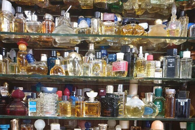 Flea Market Secrets near Montmartre: A Paris Hunt for Treasures - What Reviewers Say