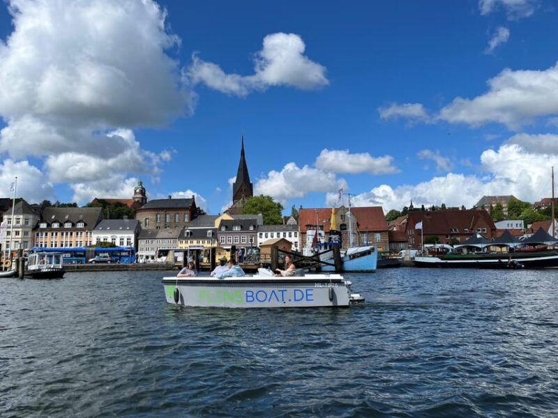 Flensburg: E-Boat rent - The Experience in Detail