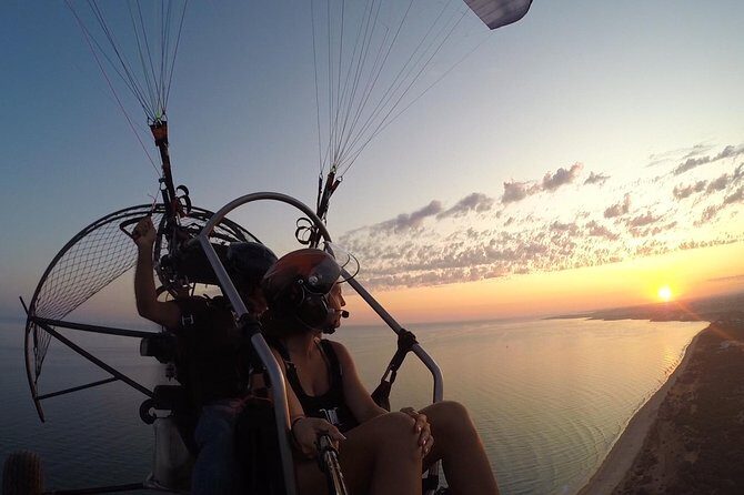 Flight experience over the beach in paragliding/paratrike in the Algarve with video. - Discovering the Algarve From Above: What to Expect